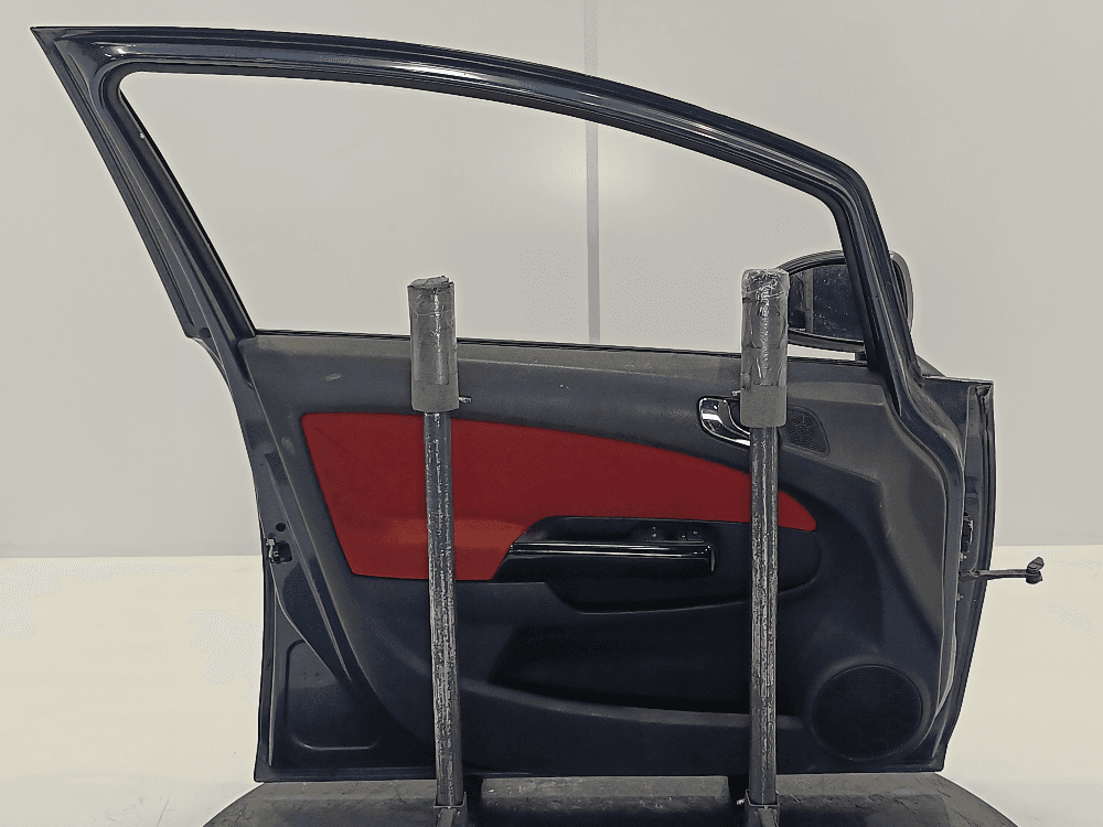 Дверь передняя левая к Opel Corsa D (06-11)