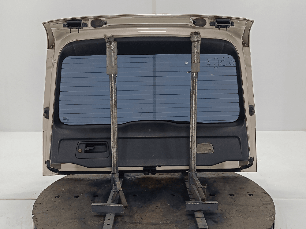 Крышка багажника (дверь 3-5) к Volvo XC90 1 (02-06)