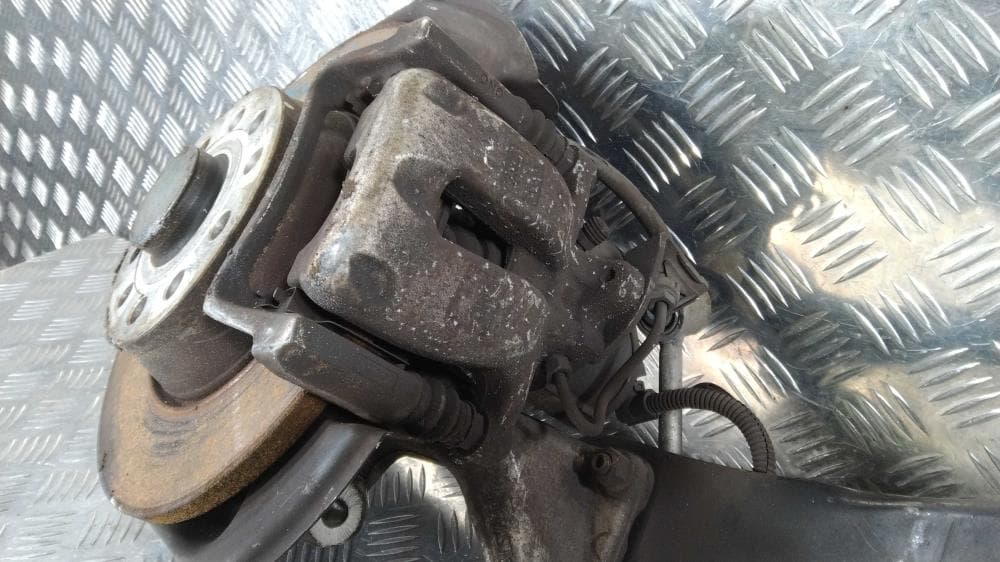 Кулак задний правый к Volkswagen Passat B6 (05-10)