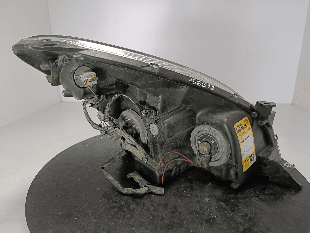 Фара левая к Toyota Corolla Verso 2 (01-06)