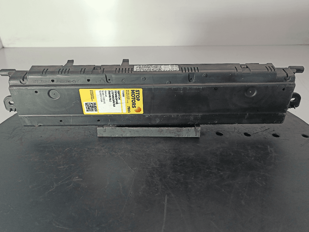 Щиток приборов (приборная панель) к Renault Scenic 2 (03-06)