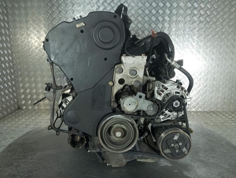 Двигатель к Citroen C5 1 (01-04)