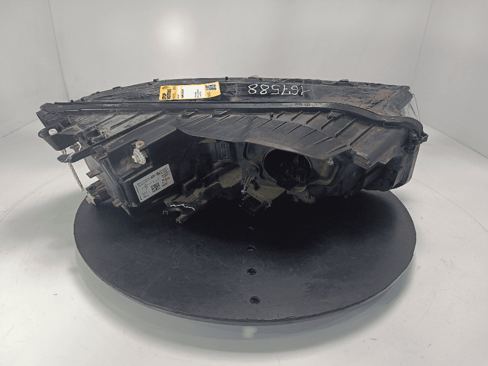 Фара левая к Volkswagen Touareg 3 (18-24)