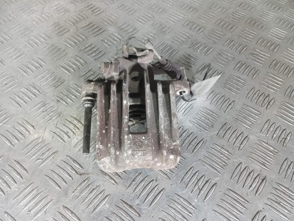 Суппорт задний левый к Volkswagen Golf 4 (97-06)