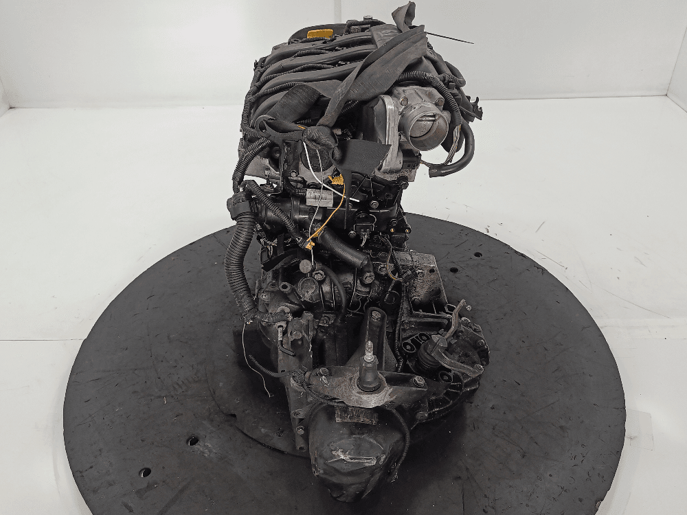 Двигатель к Renault Scenic 2 (03-06)