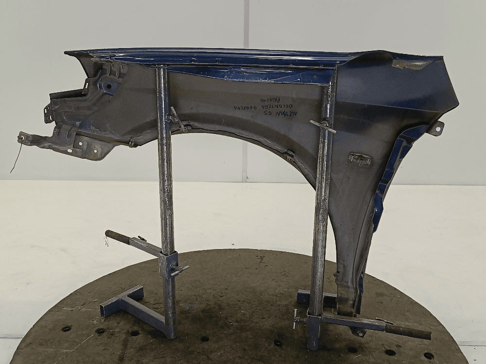 Крыло переднее правое к Nissan  Primera P12 (02-08)
