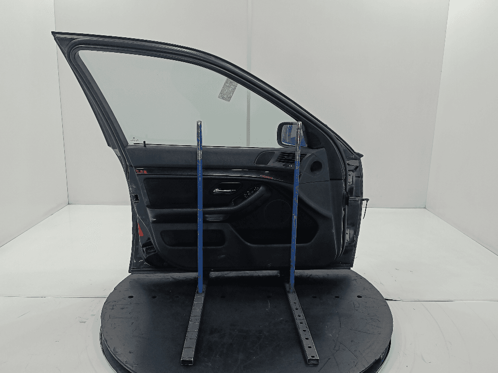Дверь передняя левая к BMW 5 E39 (95-00)