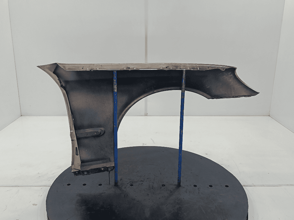 Крыло переднее левое к Mercedes C Class W203/S203/CL203 (00-04)