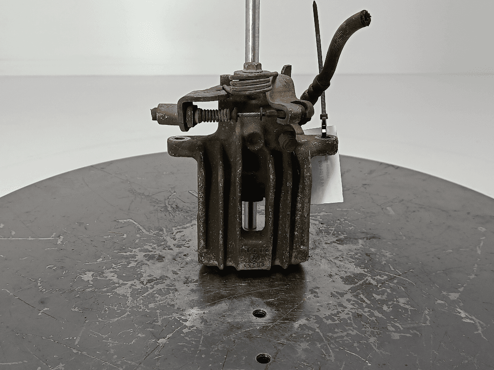 Суппорт задний правый к Audi A4 B7 (04-09)