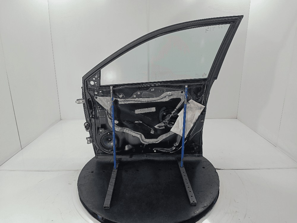 Дверь передняя правая к Honda CR-V 3 (06-09)