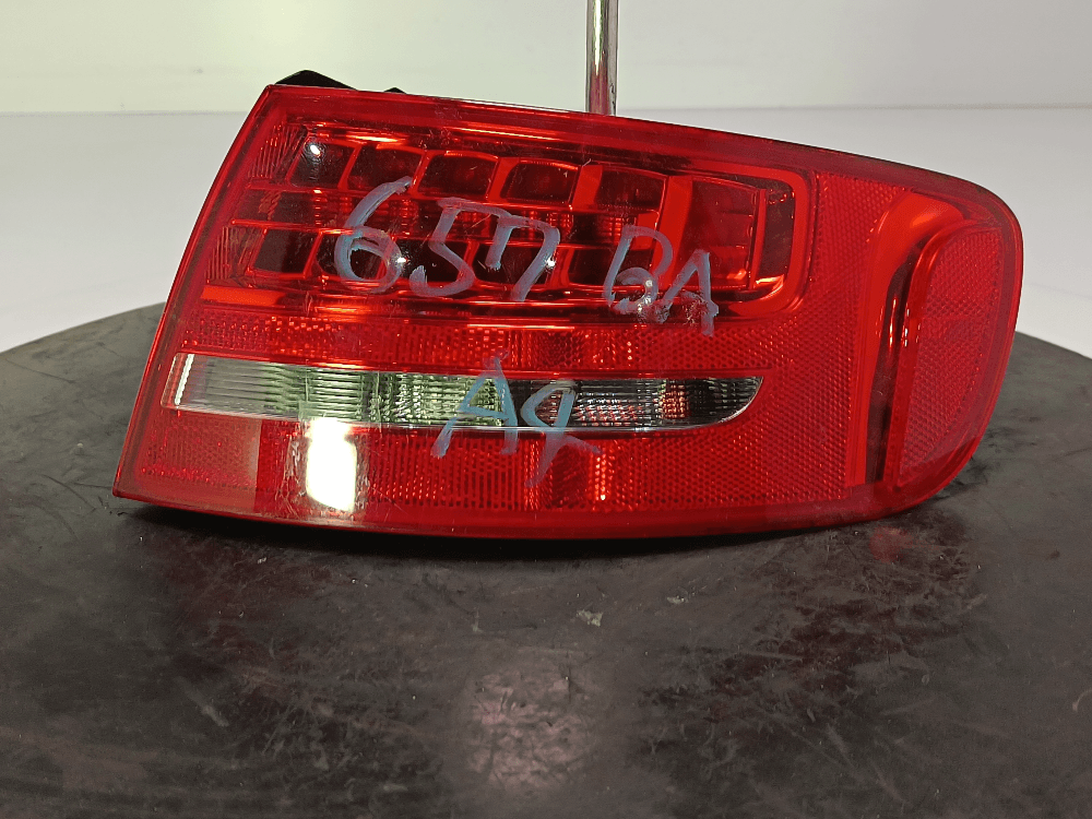 Фонарь задний правый к Audi A4 B8/8K (07-11)