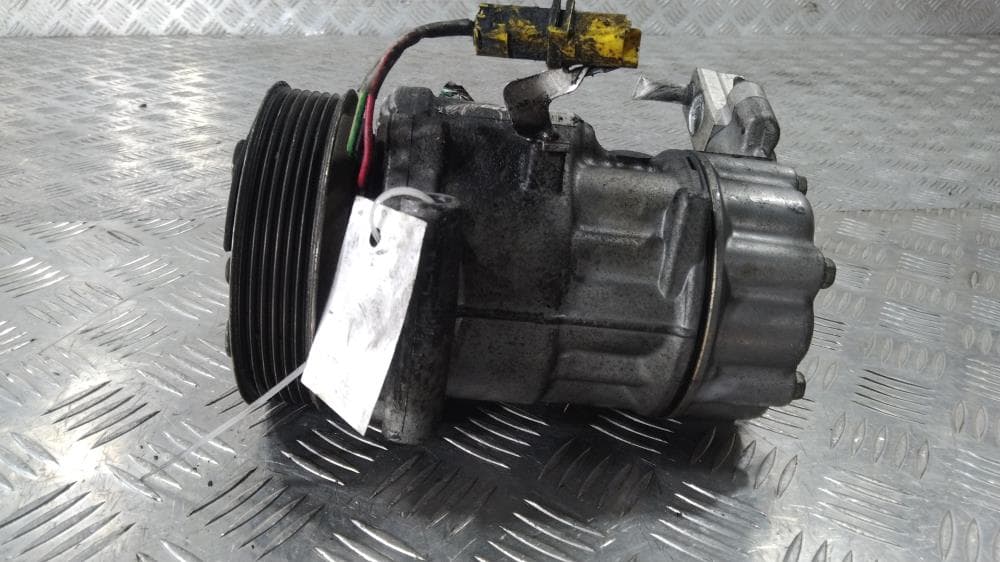 Компрессор кондиционера к Mini Cooper R56 (06-10)