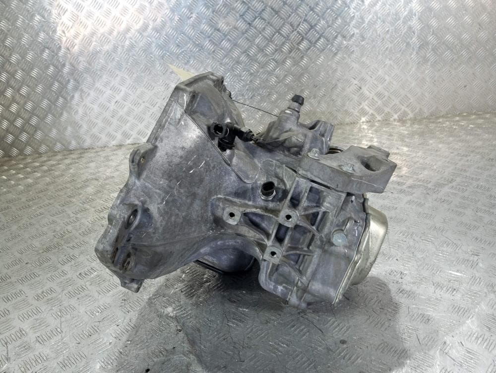 КПП механическая (МКПП) к Opel Corsa D (06-11)