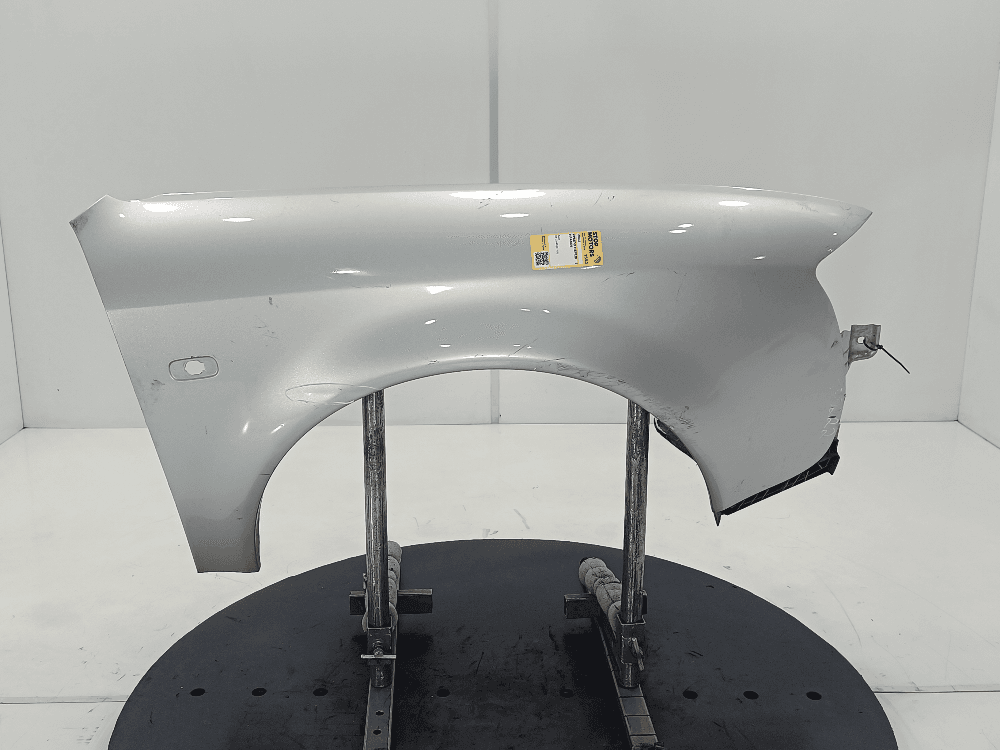 Крыло переднее правое к Audi A6 C5/4B (97-01)