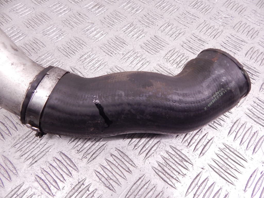 Патрубок интеркулера к BMW 5 E39 (95-00)