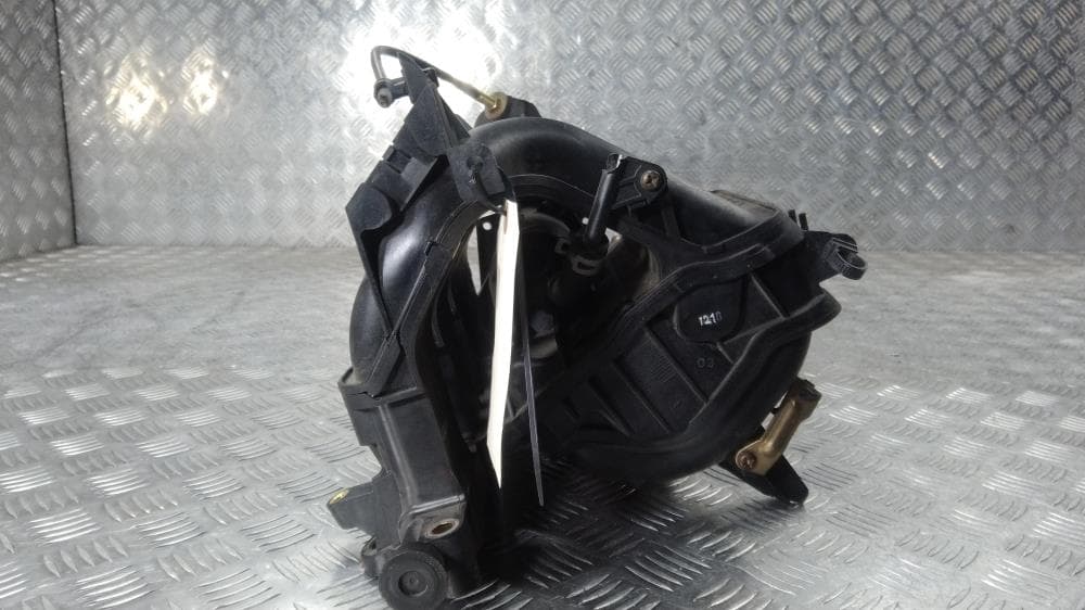Коллектор впускной к Mazda 2 2 (07-10)