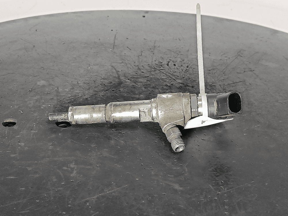 Форсунка к Peugeot 3008 1 (10-13)