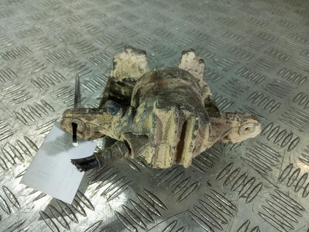 Суппорт передний правый к Peugeot 307 (01-05)