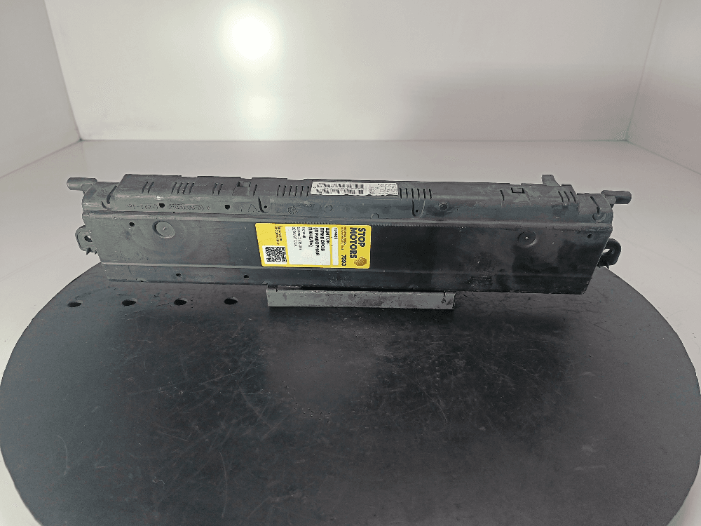 Щиток приборов (приборная панель) к Renault Scenic 2 (03-06)