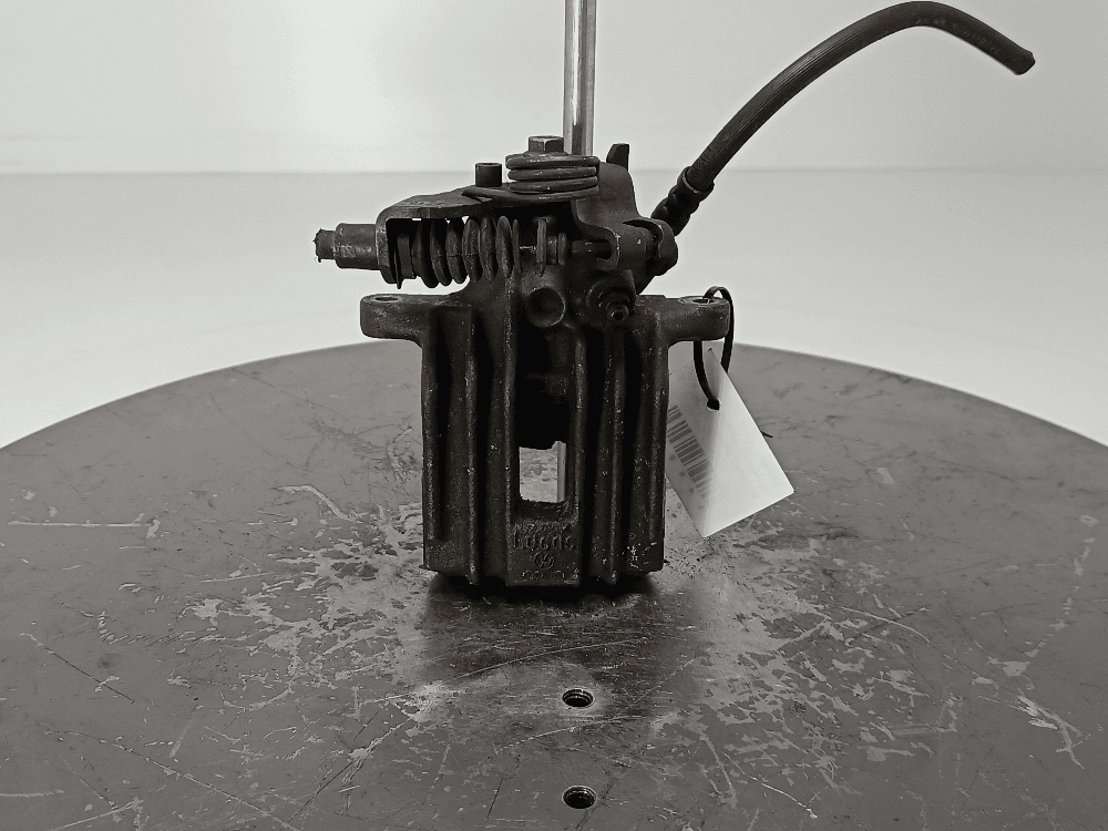 Суппорт задний правый к Audi A4 B7 (04-09)