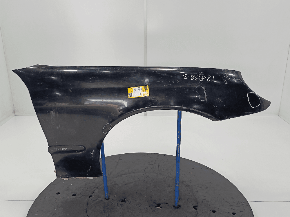 Крыло переднее правое к Mercedes C Class W203/S203/CL203 (00-04)