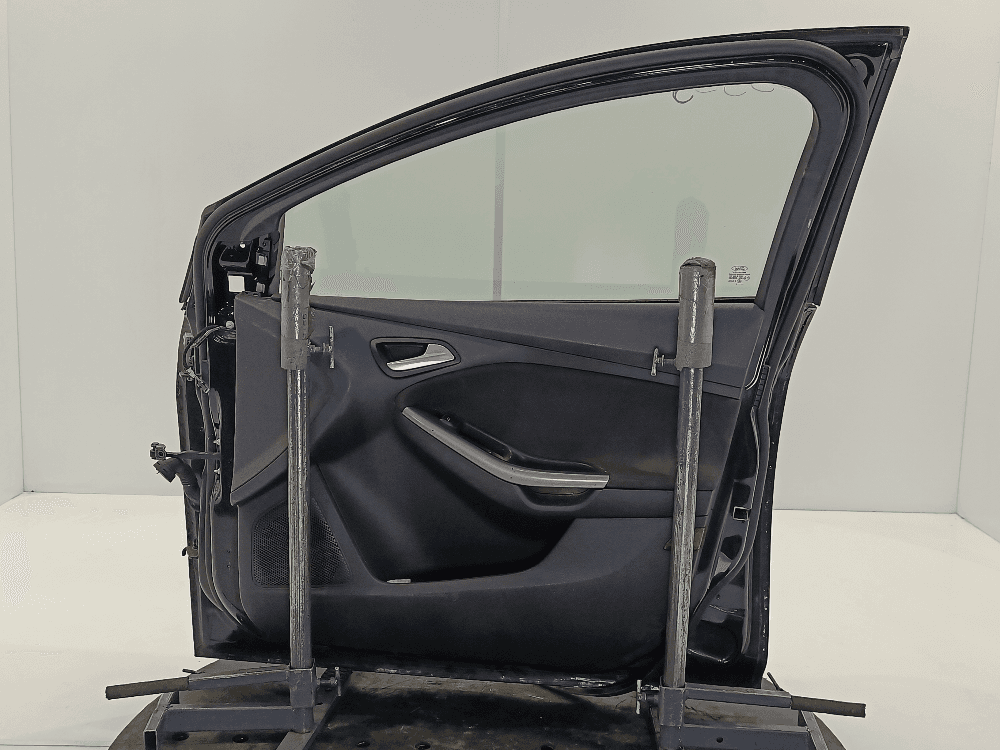 Дверь передняя правая к Ford Focus 3 (11-15)