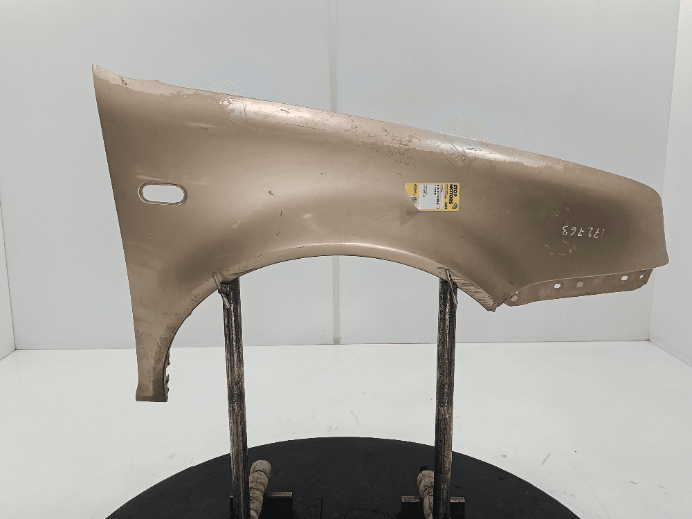 Крыло переднее правое к Volkswagen Golf 4 (97-06)