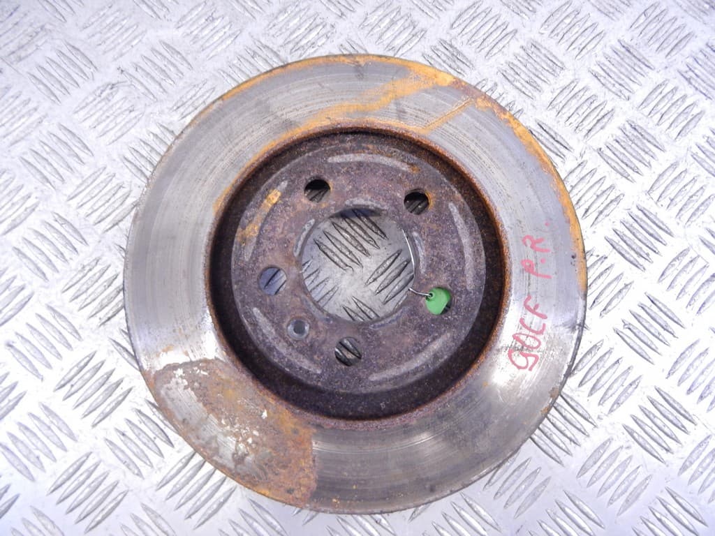Диск тормозной передний к Volkswagen Golf 4 (97-06)