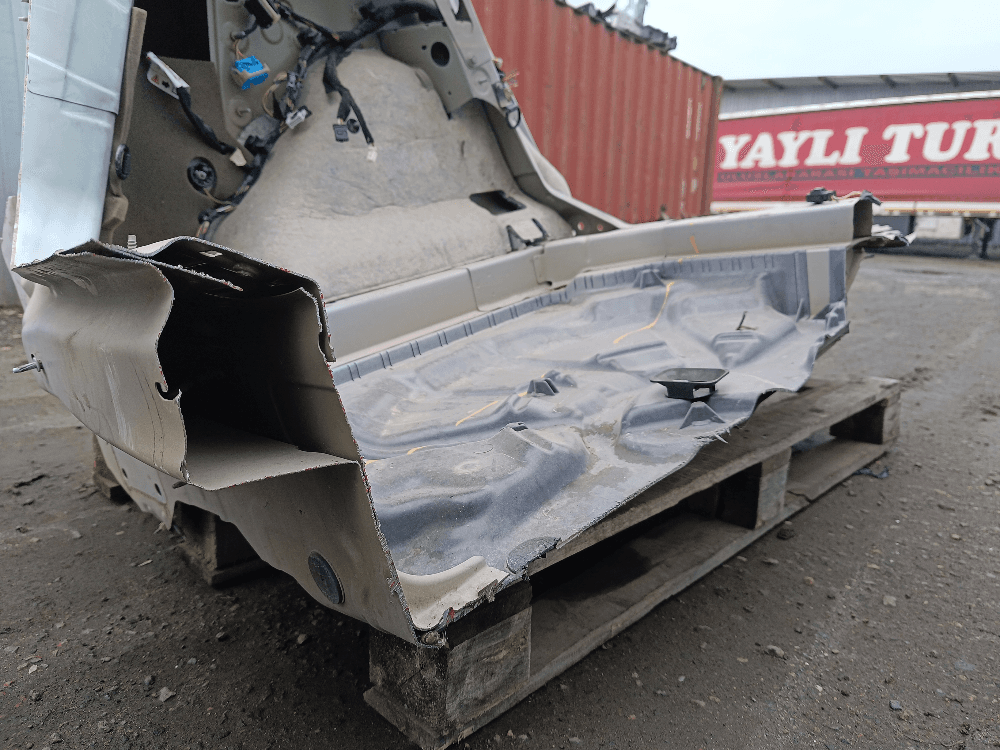 Четверть задняя левая к Peugeot 3008 2 (17-20)