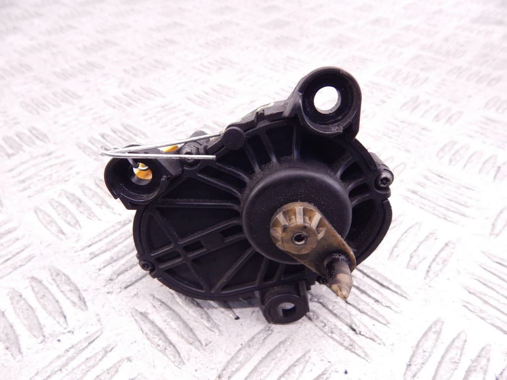 Сервопривод заслонок впускного коллектора к BMW 5 F10/F11/F07 (09-13)