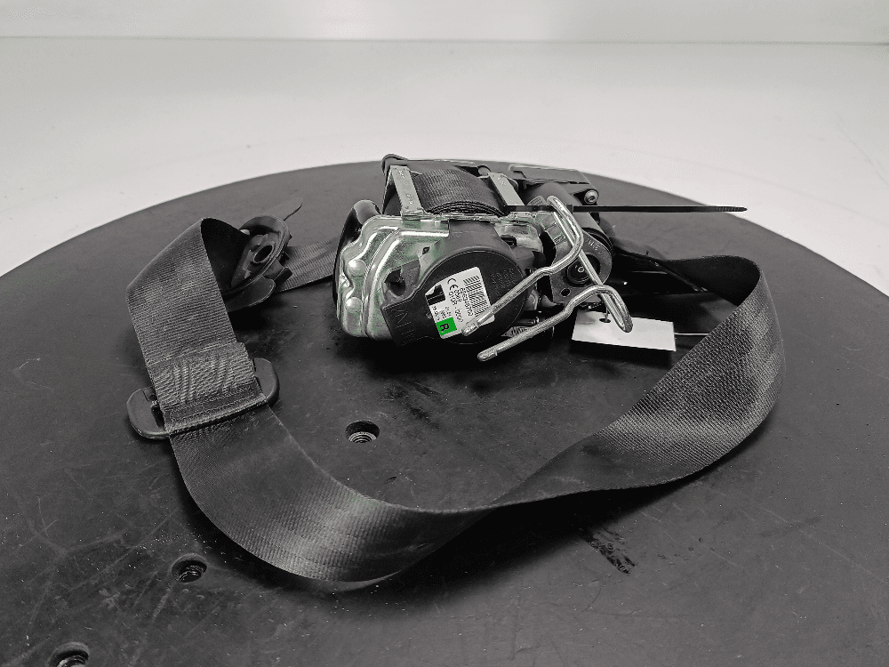 Ремень безопасности передний правый к Volkswagen Passat B8 (14-19)