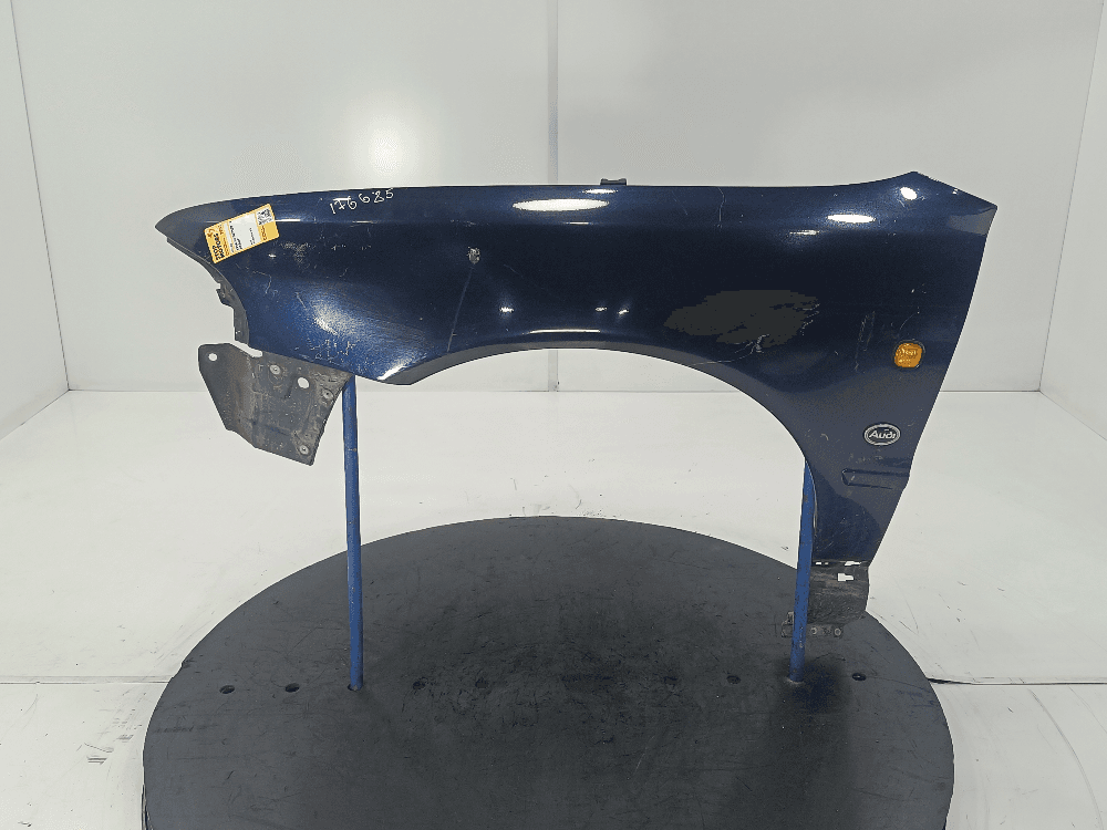 Крыло переднее левое к Audi A4 B5 (94-99)