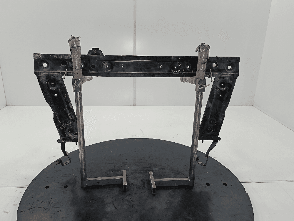 Балка под радиатор к Renault Kangoo 2 (07-13)