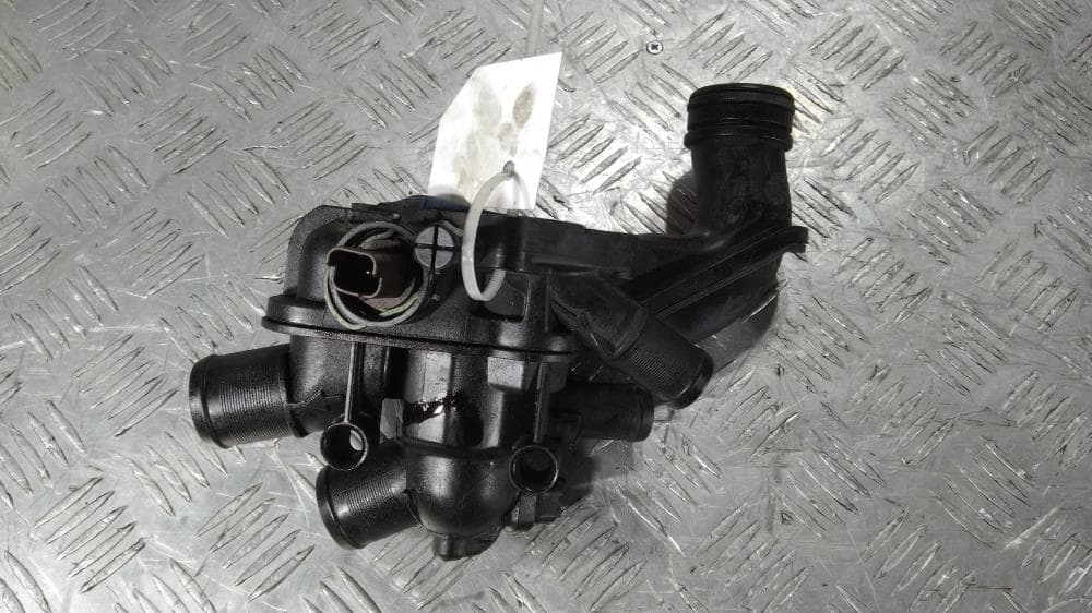 Корпус термостата к Mini Cooper R56 (06-10)