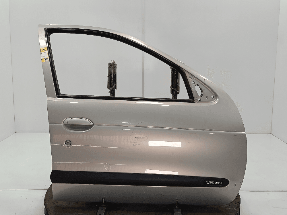 Дверь передняя правая к Renault Megane 1 Рестайлинг (99-03)