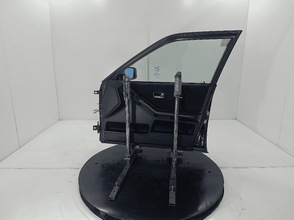 Дверь передняя правая к Audi 80 B4 (91-96)