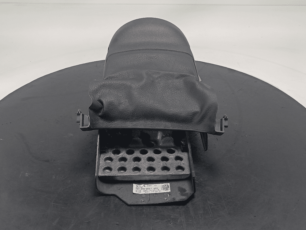 Кожух рулевой колонки к Volkswagen Touareg 3 (18-24)