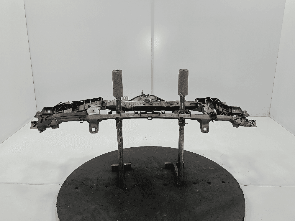 Передняя панель крепления облицовки (телевизор) к Ford Focus 2 (04-08)