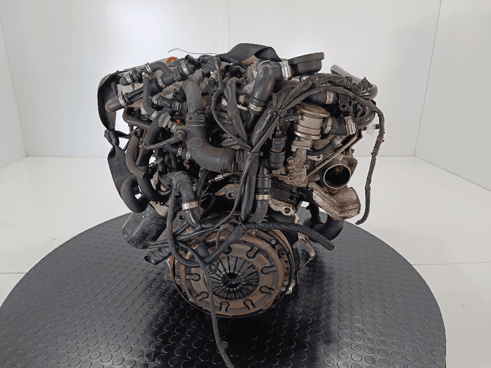 Двигатель к Audi A4 B7 (04-09)