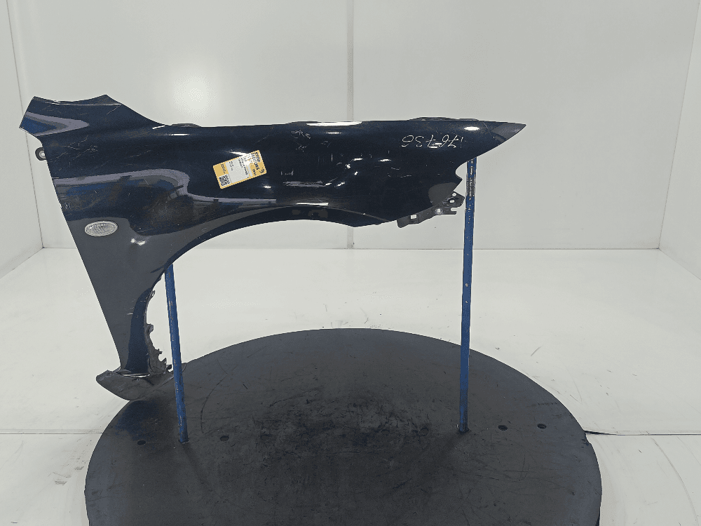 Крыло переднее правое к Mazda 6 1 (02-05)