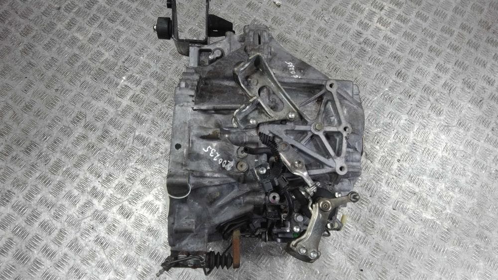КПП механическая (МКПП) к Toyota Avensis 2 Рестайлинг (06-09)