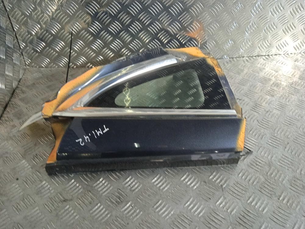 Форточка задняя правая к Tesla Model 3 (17-21)