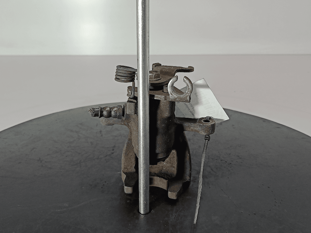 Суппорт задний правый к Mitsubishi Colt 6 (02-08)