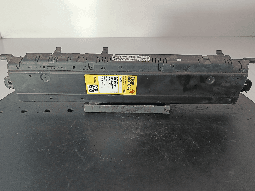 Щиток приборов (приборная панель) к Renault Scenic 2 (03-06)