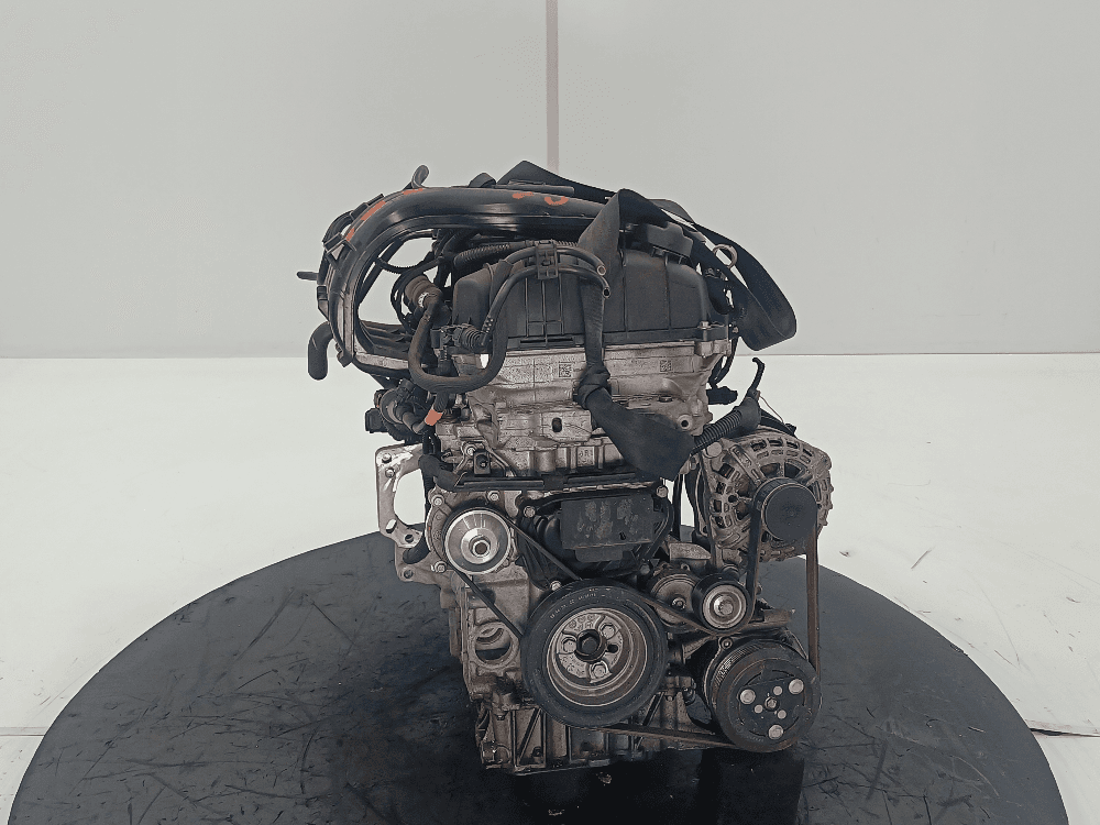 Двигатель к Peugeot 208 1 (12-15)