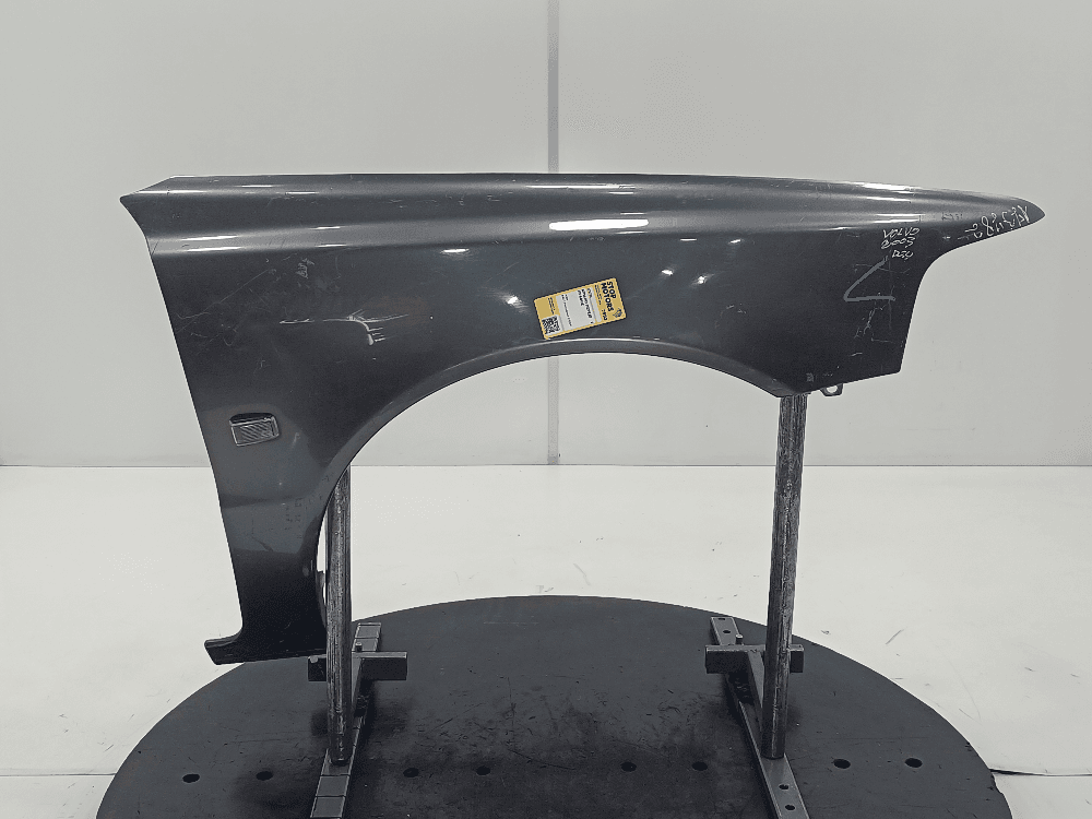 Крыло переднее правое к Volvo S40 1 Рестайлинг (00-04)