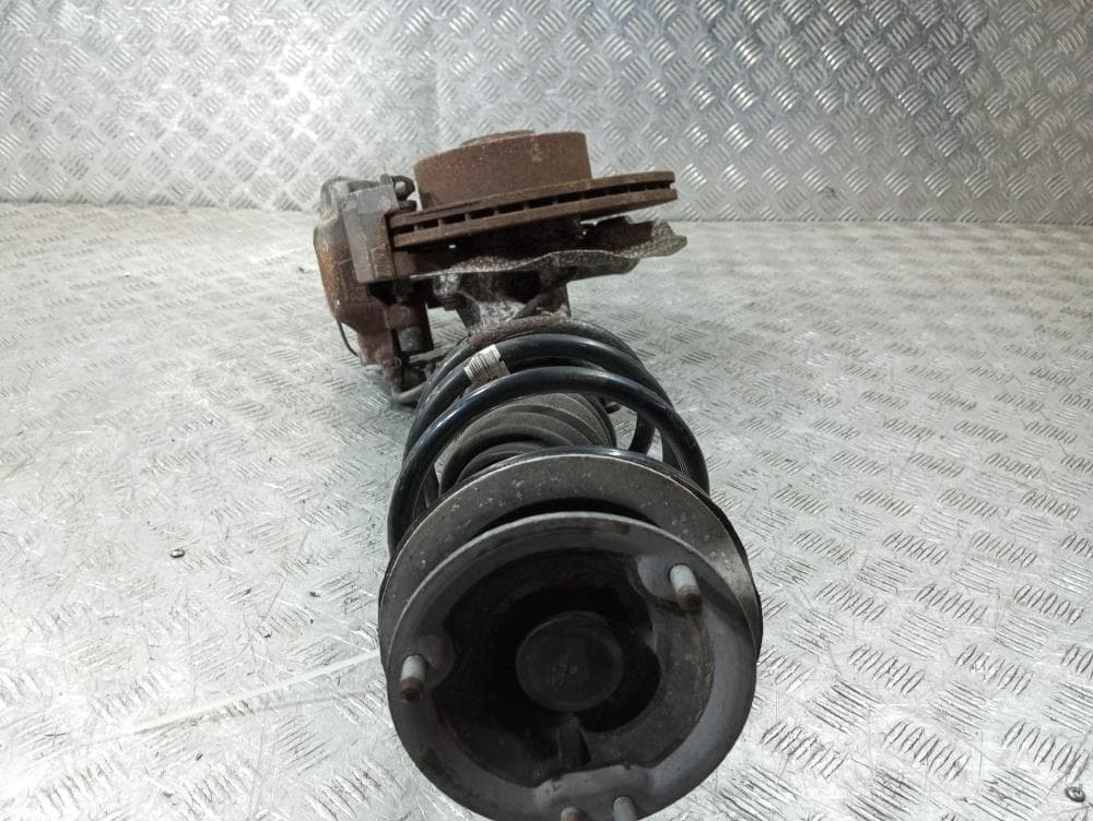 Стойка передняя правая к BMW 1 E81/E82/E87/E88 (04-07)
