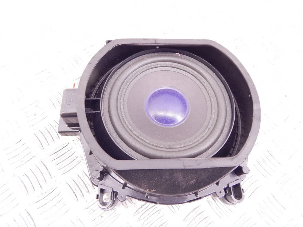 Сабвуфер к BMW X5 E70 (06-10)