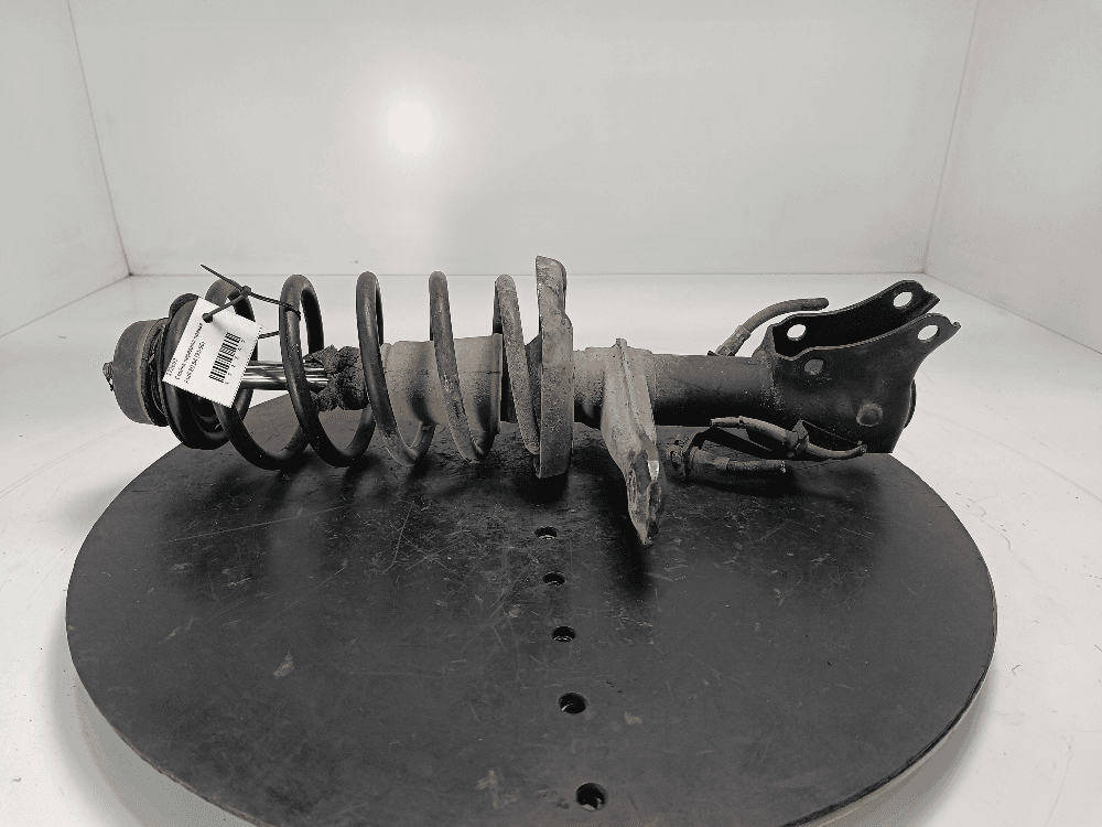 Стойка передняя правая к Audi 80 B4 (91-96)