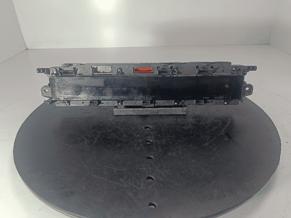 Щиток приборов (приборная панель) к Renault Scenic 2 (03-06)